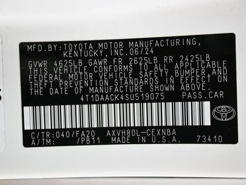 Used 2025 Toyota Camry LE FWD image 40