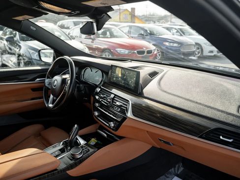 Used 2018 BMW 640i Gran Turismo xDrive image 13