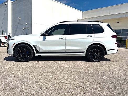 Certified 2025 BMW X7 M60i image 4