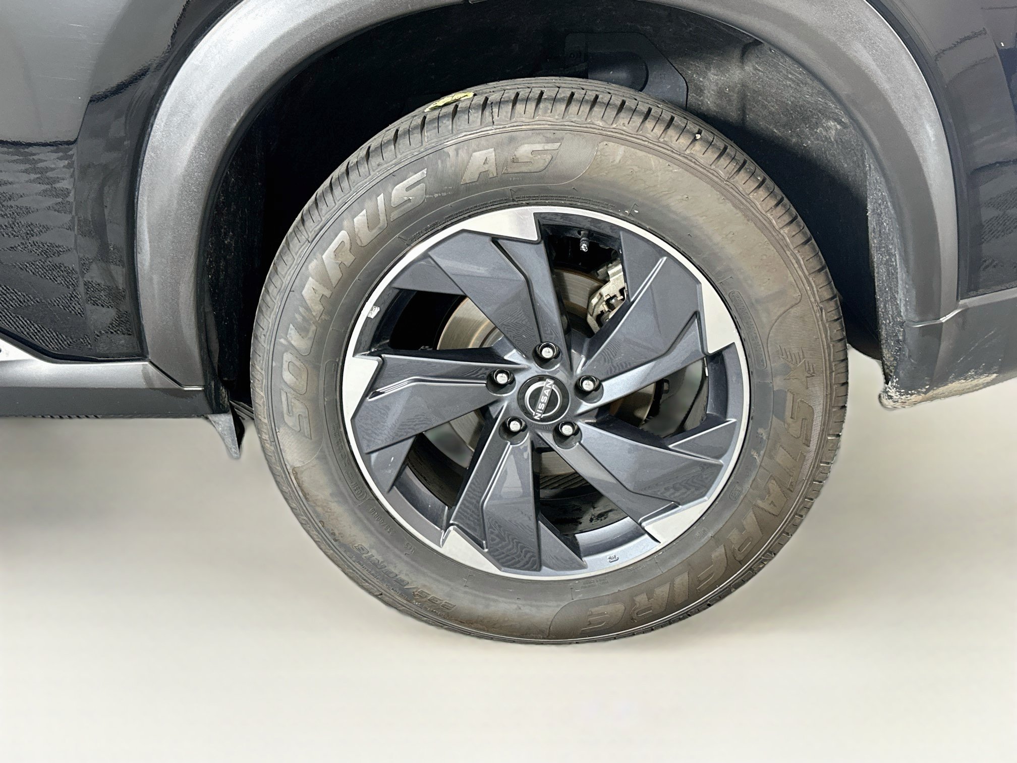 Used 2025 Nissan Rogue SV FWD image 11