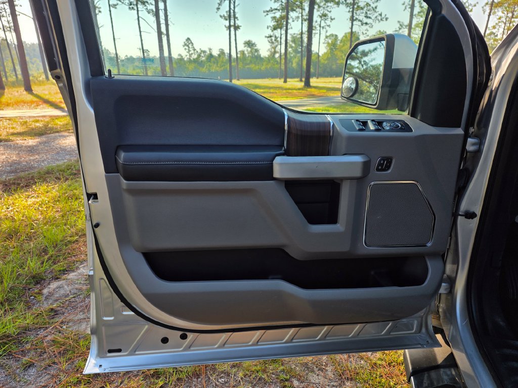 Used 2016 Ford F150 Lariat w/ Equipment Group 501A Mid RWD image 12
