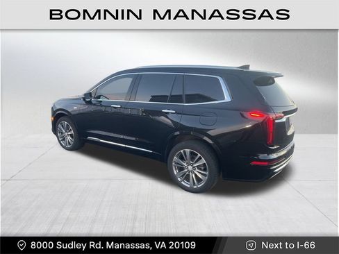 Used 2022 Cadillac XT6 Premium Luxury image 2