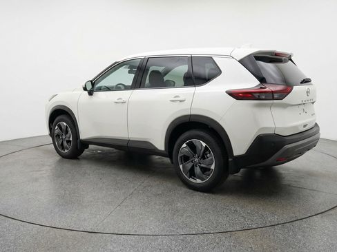 Used 2025 Nissan Rogue SV FWD image 6