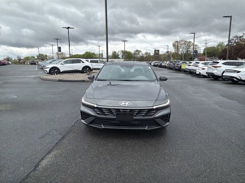 New 2026 Hyundai Elantra SEL Sport Premium FWD image 10