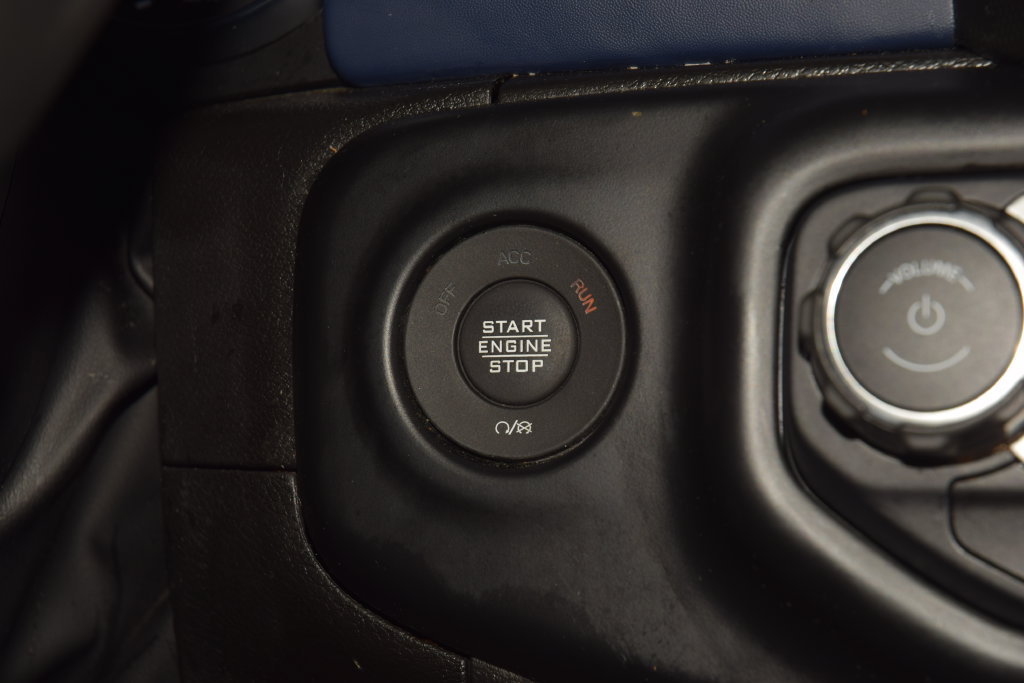 Used 2022 Jeep Wrangler Unlimited Sport w/ Sun And Sound Package AWD/4WD image 36