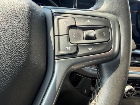 Used 2023 Chevrolet Silverado 1500 LT AWD/4WD image 19