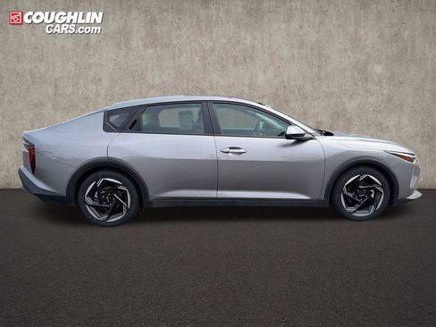 Used 2025 Kia K4 EX FWD image 9