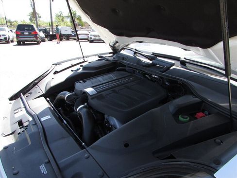 Used 2016 Porsche Cayenne GTS image 40