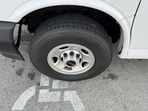 Used 2023 GMC Savana 2500 Extended w/ Driver Convenience Package image 16