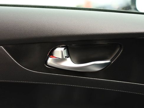 Used 2024 Kia Forte GT-Line w/ GT-Line Premium Package image 12