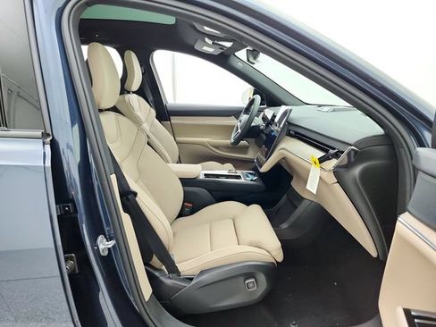 New 2026 Volvo EX90 Plus AWD/4WD image 26