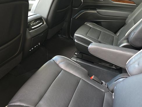 Used 2021 Cadillac Escalade Premium Luxury w/ Driver Assist Tech Package AWD/4WD image 9