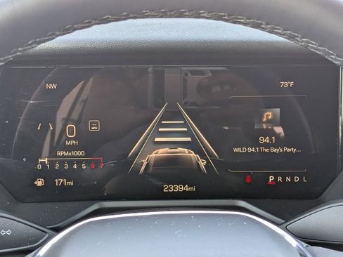 Used 2025 GMC Acadia Elevation image 29