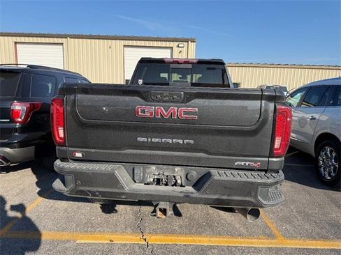 Used 2020 GMC Sierra 2500 AT4 w/ AT4 Premium Package image 3