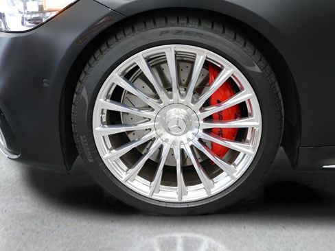 Used 2025 Mercedes-Benz S 63 AMG S image 9