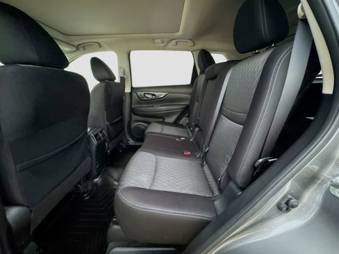 Used 2019 Nissan Rogue SV w/ Sun & Sound Touring Package AWD/4WD image 30