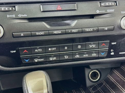 Used 2017 Lexus RX 350 AWD w/ Luxury Package image 16