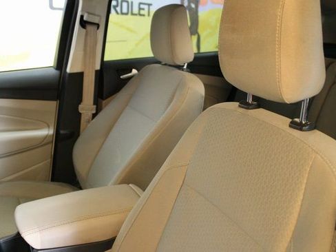 Used 2018 Ford Escape SE image 15