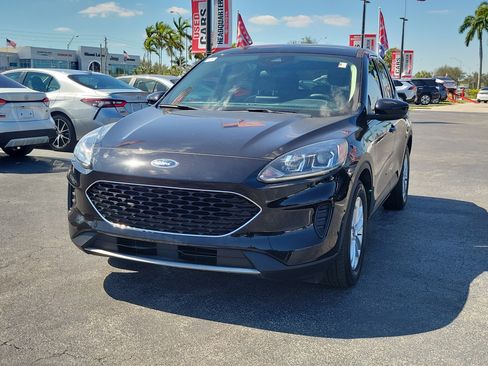 Used 2020 Ford Escape SE image 5