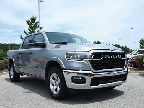 Used 2025 RAM 1500 Big Horn AWD/4WD image 3