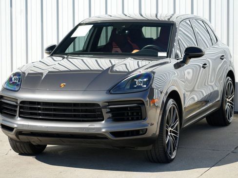 Used 2023 Porsche Cayenne AWD/4WD image 52