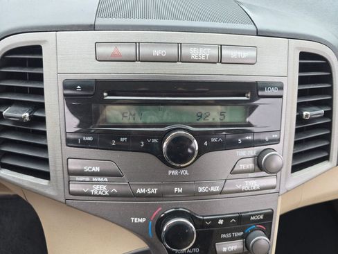 Used 2009 Toyota Venza image 16