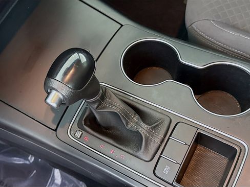 Used 2018 Kia Sorento LX image 20