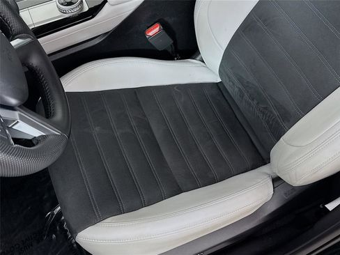 Used 2025 Mitsubishi Outlander SE image 19