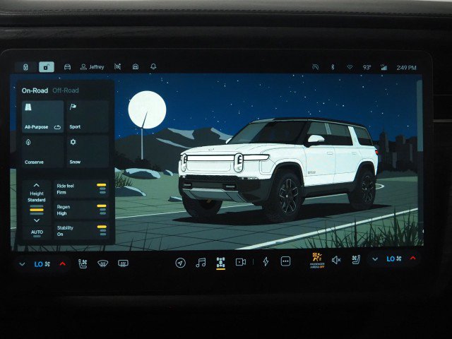 Used 2024 Rivian R1S AWD Adventure image 45