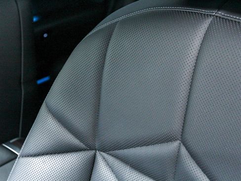 Certified 2023 BMW 740i 740i w/ Parking Assistance Package image 25