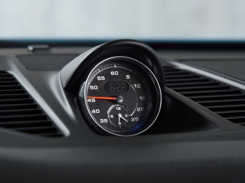 Used 2017 Porsche 911 Turbo S image 32