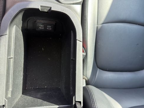 Used 2023 Toyota RAV4 XLE Premium AWD/4WD image 29