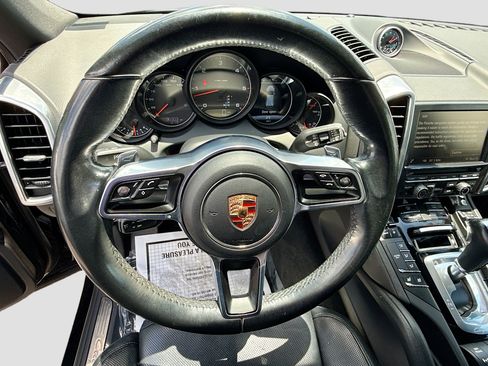 Used 2015 Porsche Cayenne Diesel AWD/4WD image 38