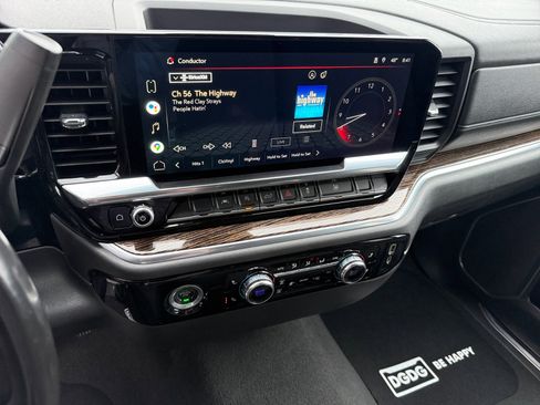 Used 2022 GMC Sierra 1500 SLE image 12