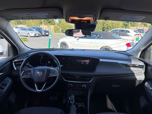 Used 2025 Buick Encore GX Preferred image 32