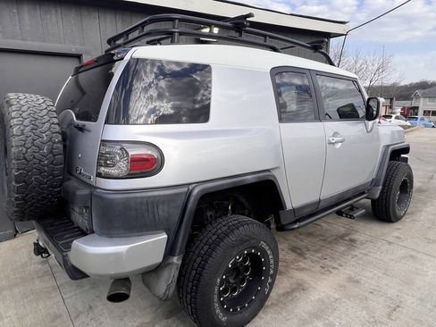Used 2007 Toyota FJ Cruiser 4WD image 9