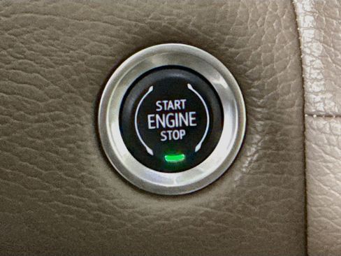 Used 2021 GMC Yukon Denali w/ Denali Premium Package AWD/4WD image 21