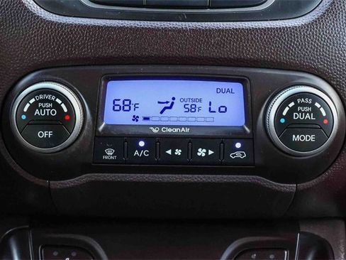 Used 2015 Hyundai Tucson Limited image 14