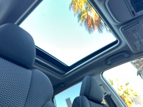 Used 2021 Subaru Forester Premium image 17