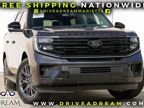 Used 2026 Ford Expedition Platinum w/ Stealth Appearance Package AWD/4WD image 2