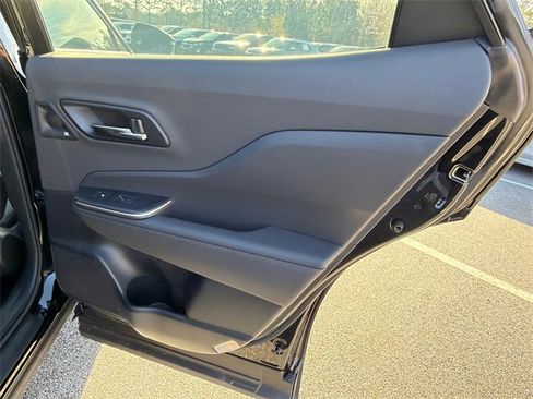 Used 2023 Toyota Crown Limited image 16