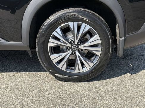 Certified 2023 Nissan Rogue SV w/ SV Premium B Package AWD/4WD image 11
