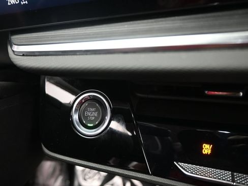 Used 2025 Buick Envision Preferred AWD/4WD image 28