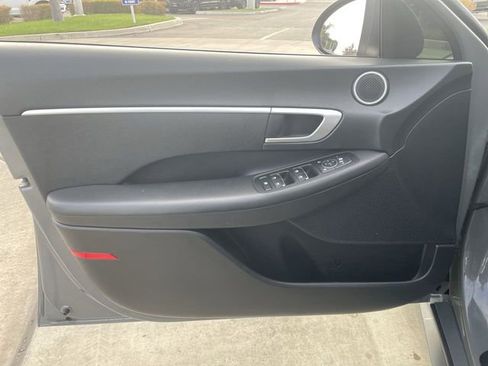 Used 2023 Hyundai Sonata SE w/ Preferred Accessory Package image 19