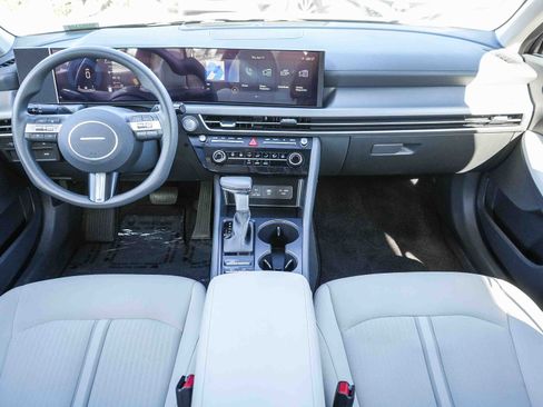 Certified 2025 Hyundai Sonata SE FWD image 13