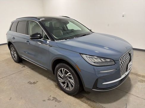 Used 2025 Lincoln Corsair Premiere w/ Equipment Group 101A image 3