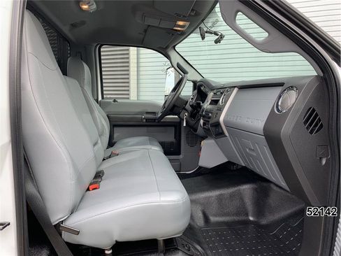 Used 2022 Ford F750 2WD Regular Cab Super Duty image 24