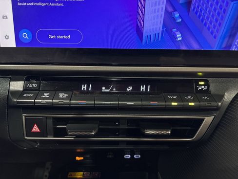 Used 2025 Toyota Camry LE image 20