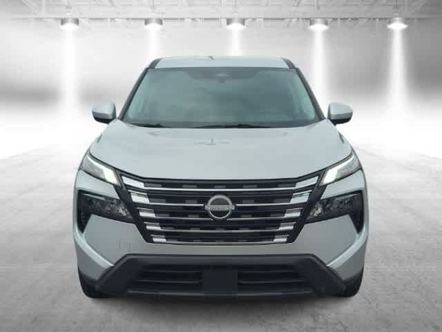 Used 2025 Nissan Rogue SV FWD image 3
