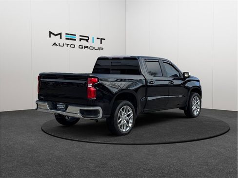 Used 2019 Chevrolet Silverado 1500 LT w/ All-Star Edition image 9